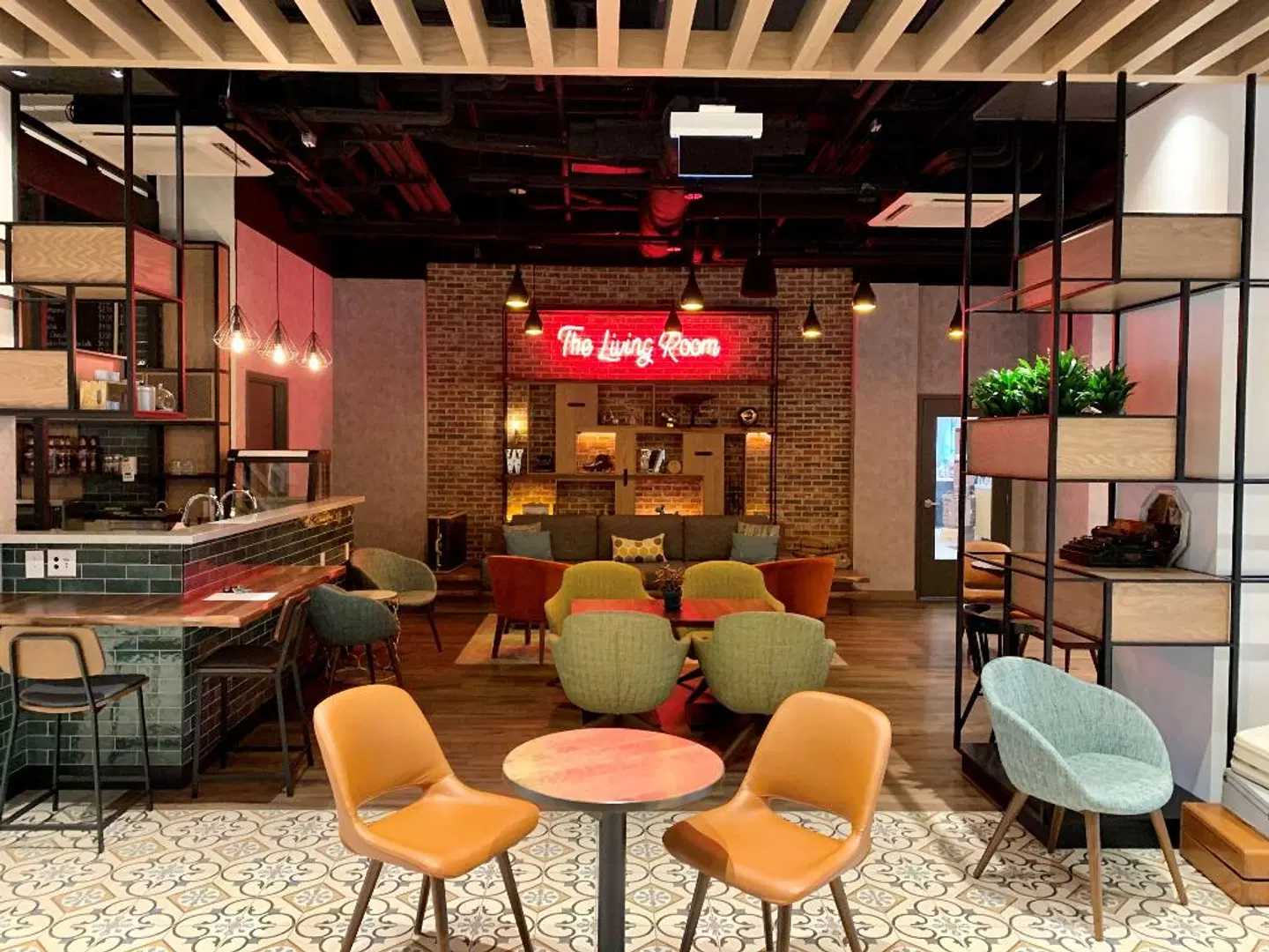 Canvas Moncton, Tapestry Collection by Hilton Bar