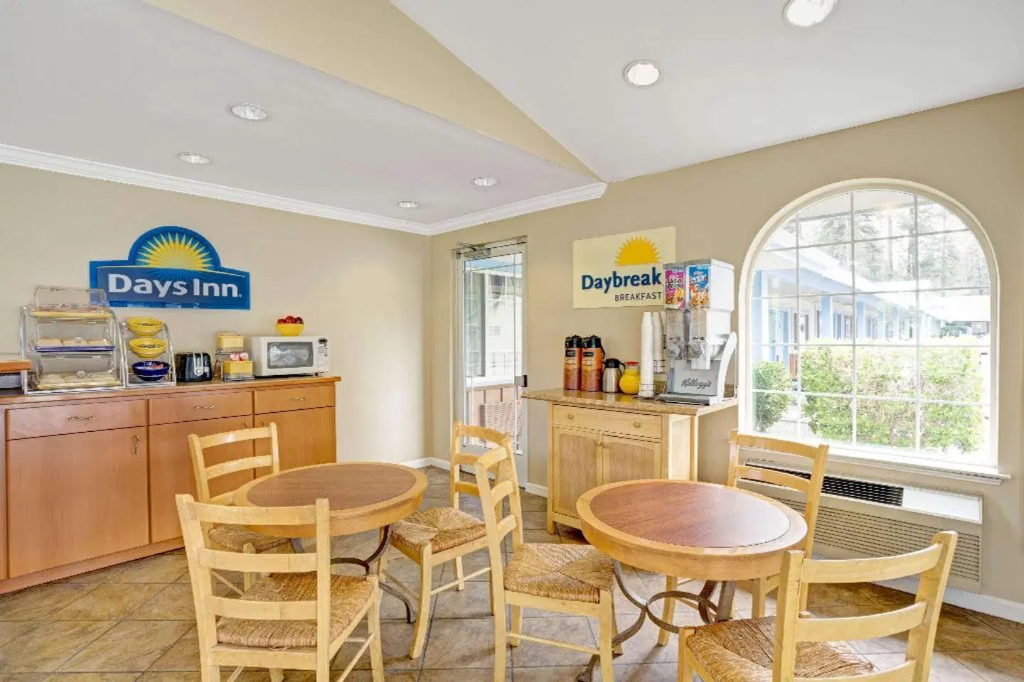 Days Inn by Wyndham South Lake Tahoe Bar