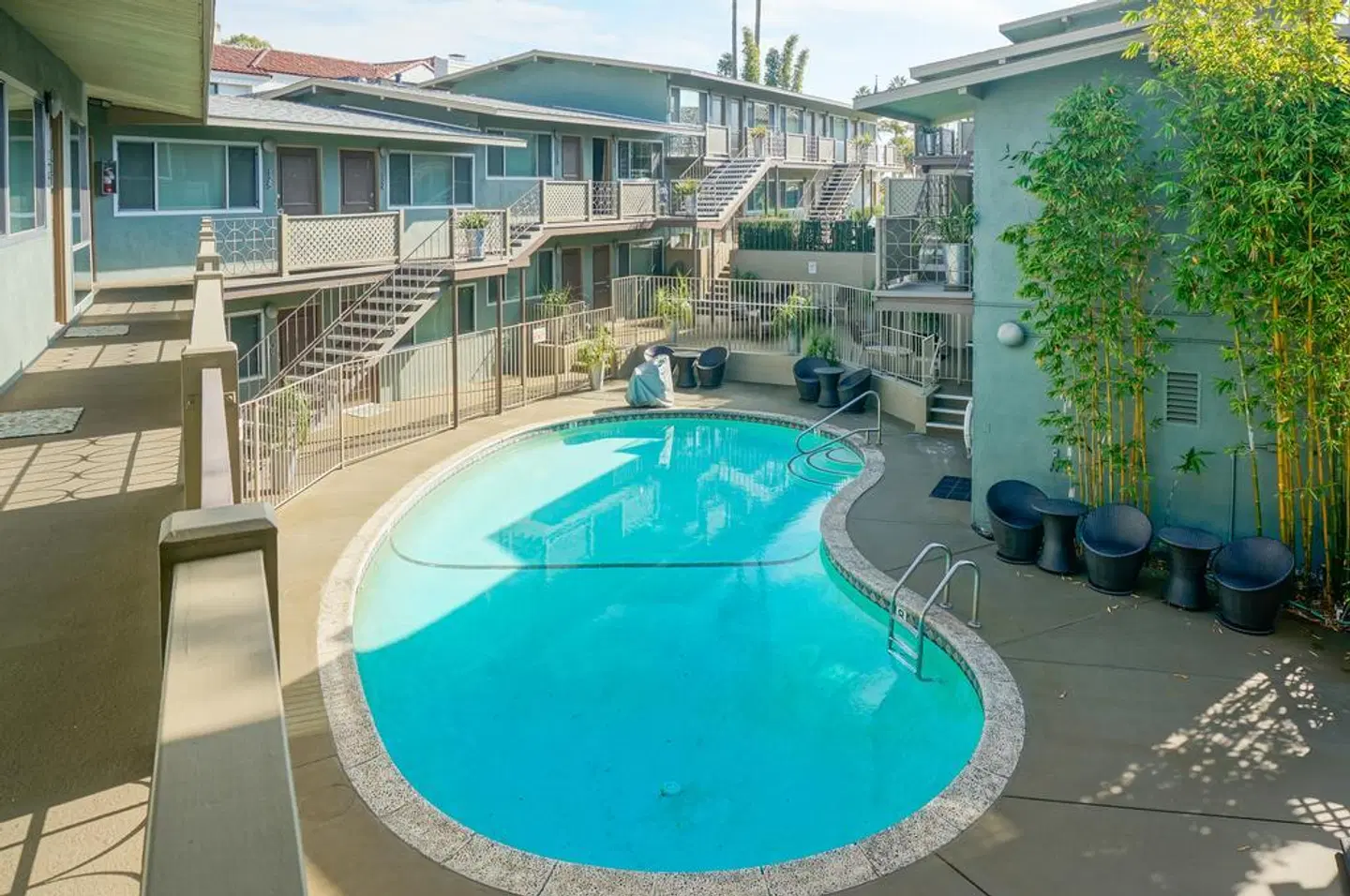 Inn at East Beach OUTDOOR_POOL