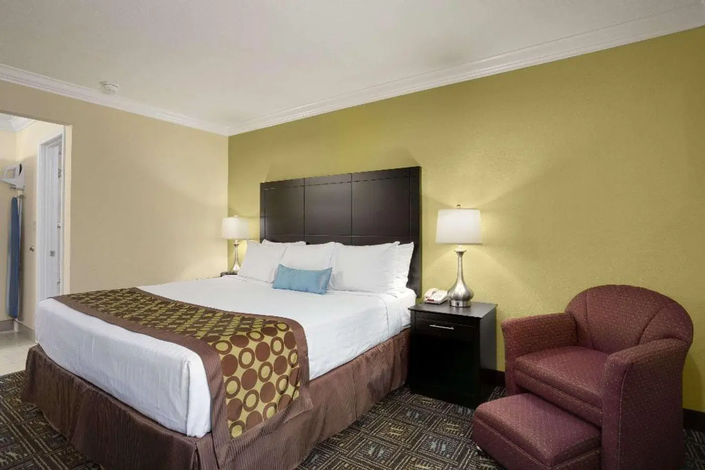 Ramada by Wyndham Anaheim Maingate North ROOM_EXAMPLE