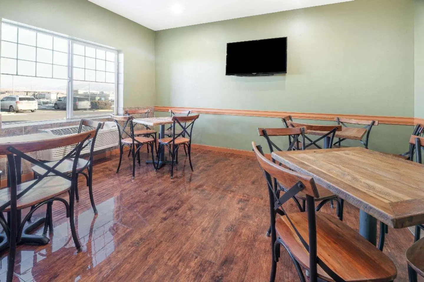 La Quinta Inn & Suites by Wyndham Belgrade - Bozeman Airport ROOM_EXAMPLE