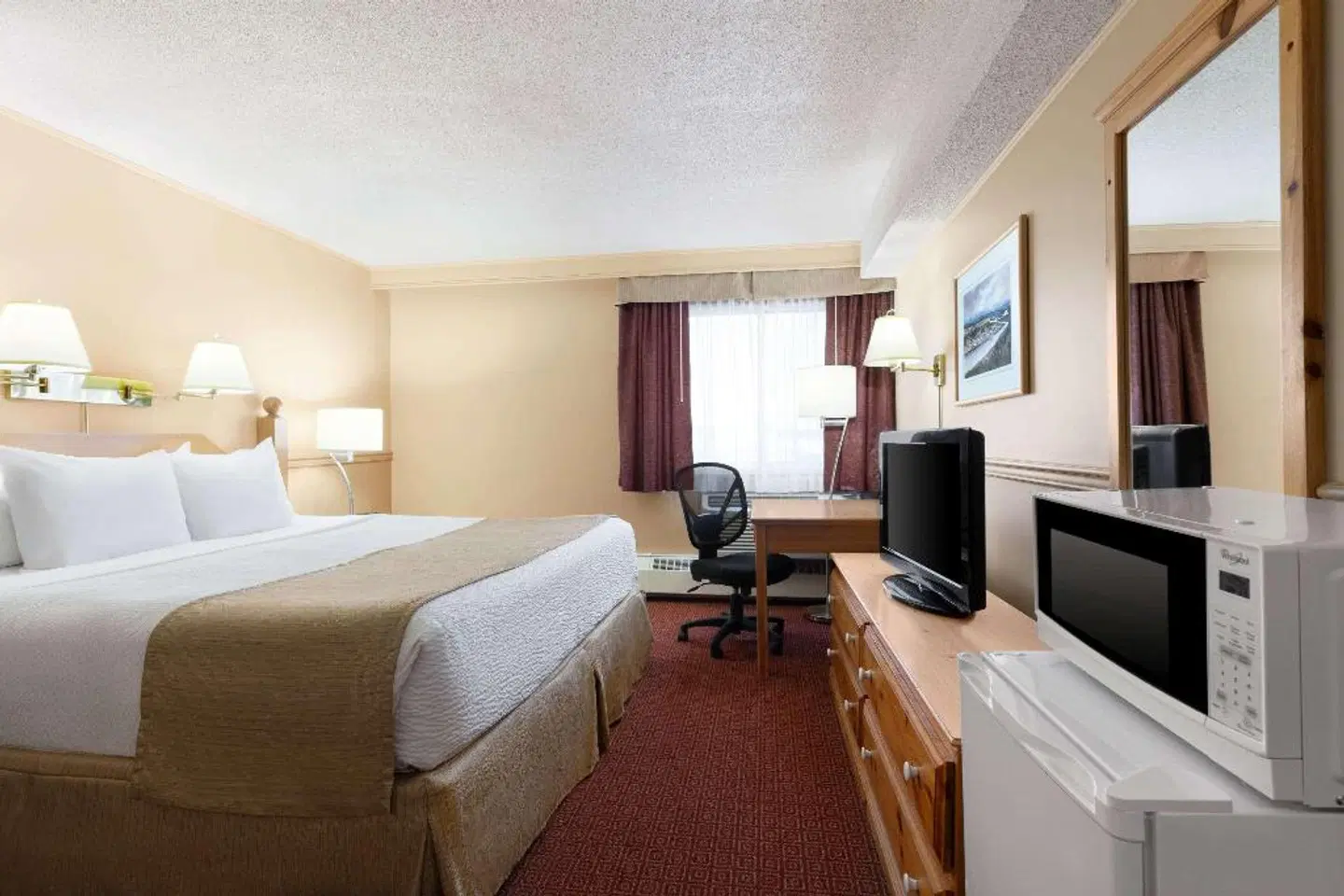 Quality Inn & Suites ROOM_EXAMPLE