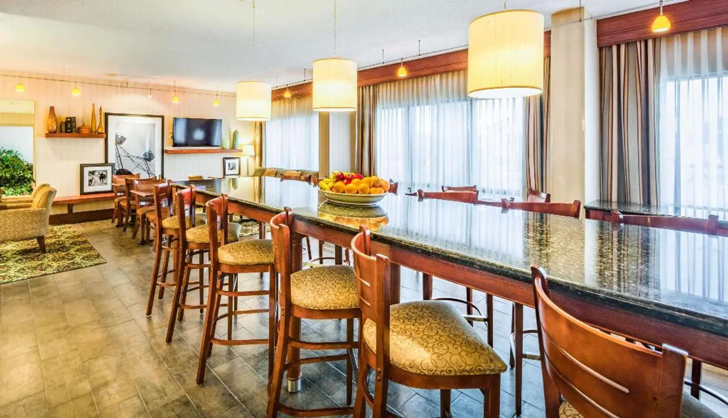 Hampton Inn Washington Bar