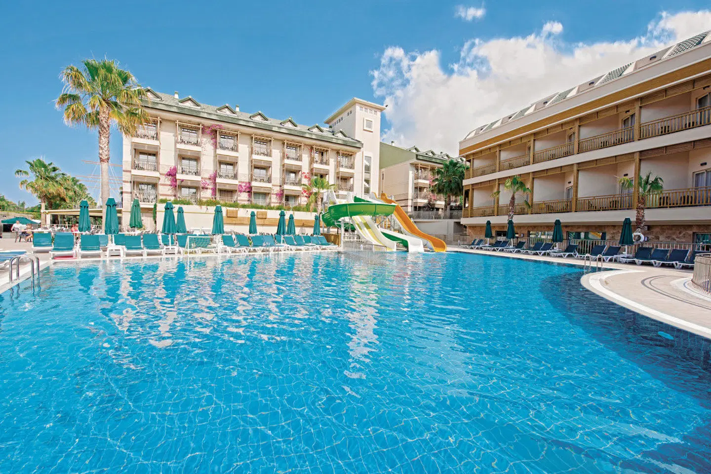 Can Garden Resort OUTDOOR_POOL