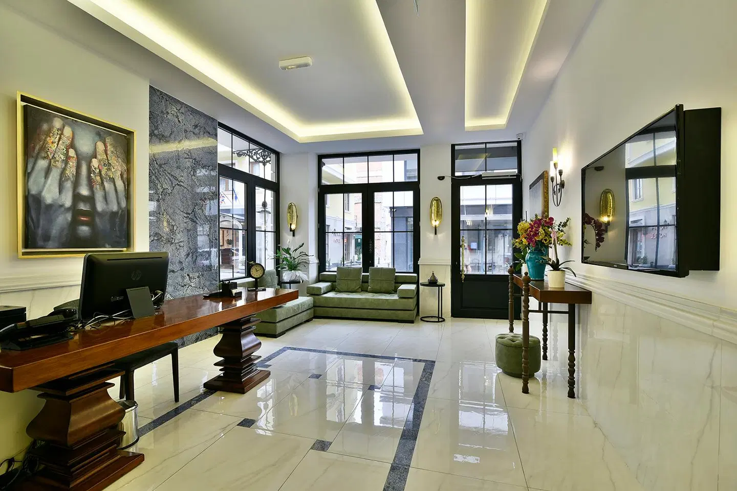 Istanbul Life Hotel Hallenbad