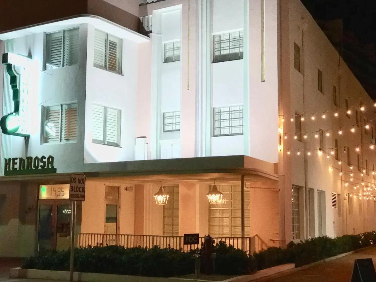 Henrosa Hotel EXTERIOR