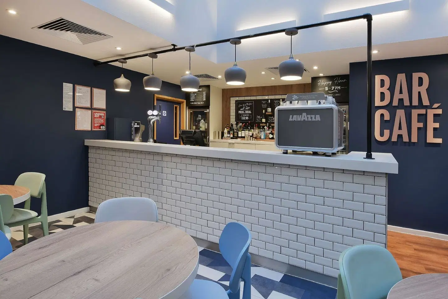 Travelodge London Central Southwark Bar