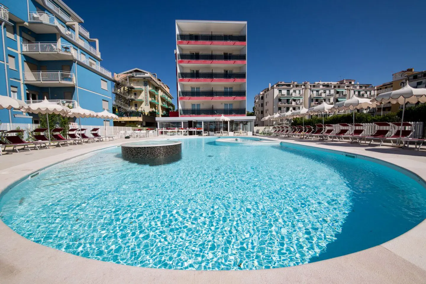 Baia del Mar Beach Boutique Hotel OUTDOOR_POOL
