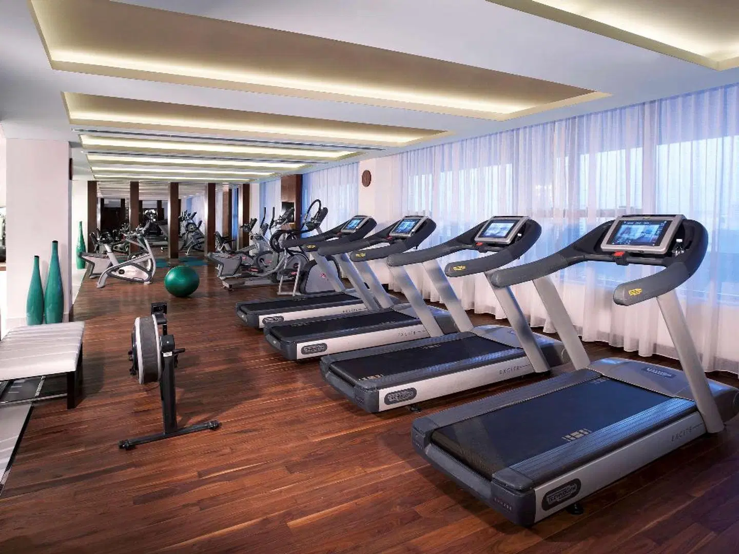 Pullman Dubai Creek City Centre Hotel SPORTS_AND_LEISURE