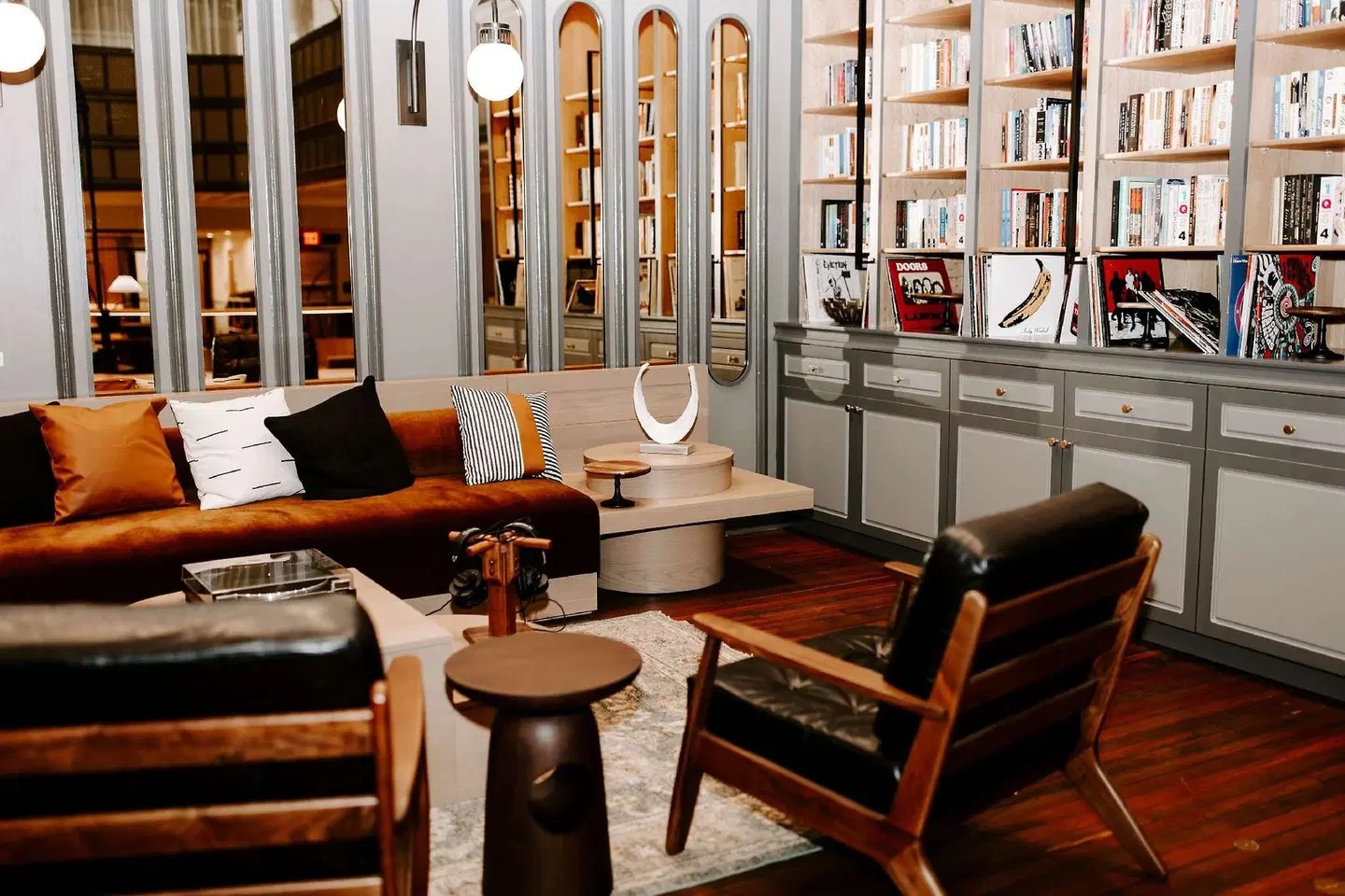 Joinery Hotel Pittsburgh, Curio Collection by Hilton LOUNGE_LOBBY