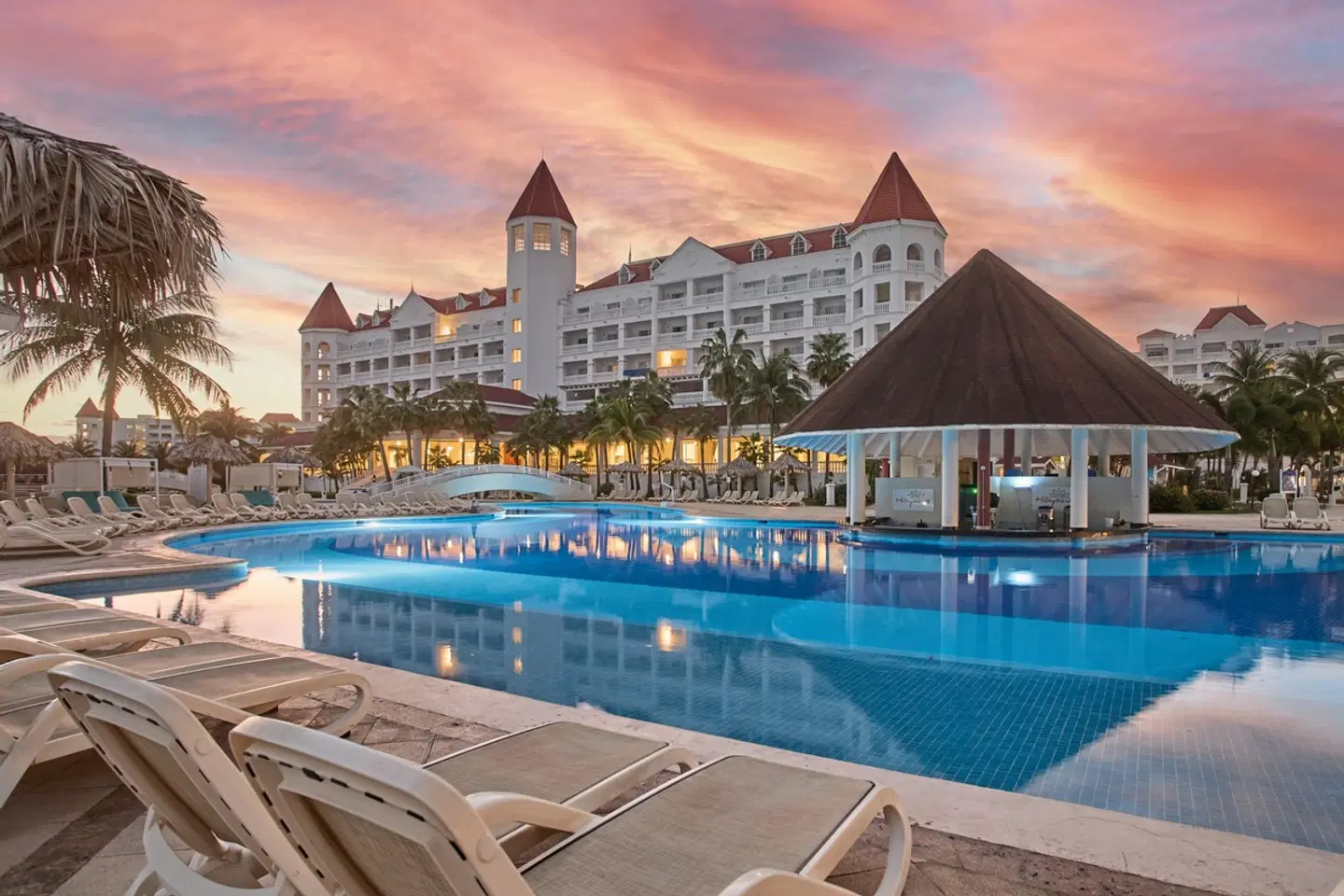 Bahia Principe Grand Jamaica OUTDOOR_POOL