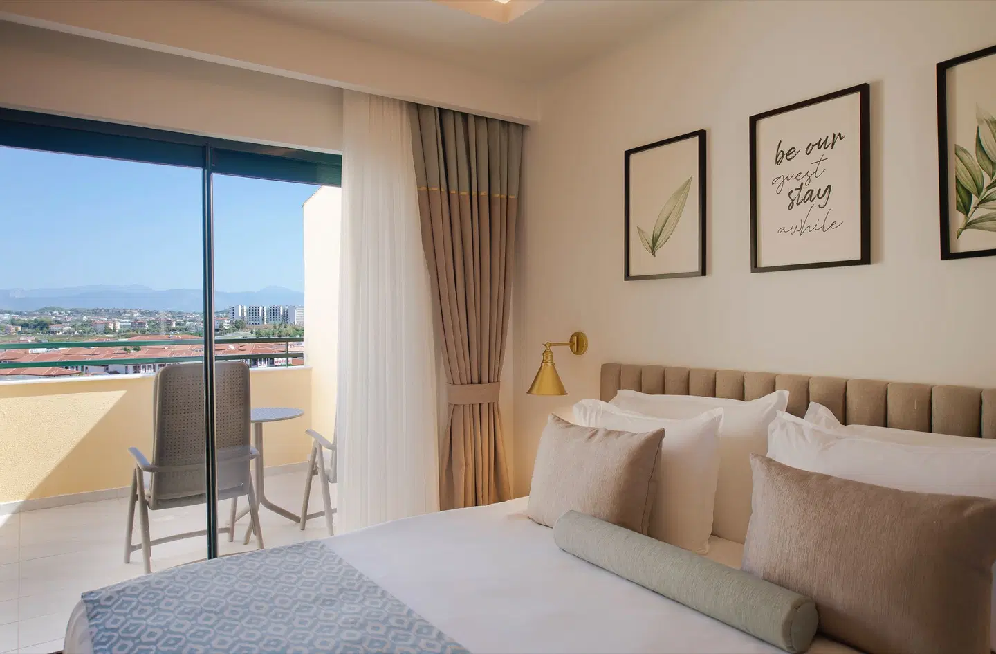 Miramare Queen ROOM_EXAMPLE