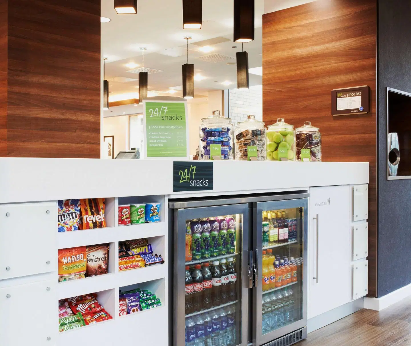 Hampton by Hilton Bournemouth Bar