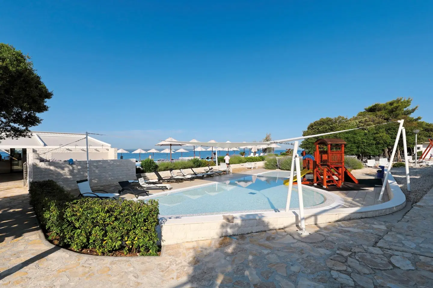 Sunnyside Apartments Petrcane OUTDOOR_POOL