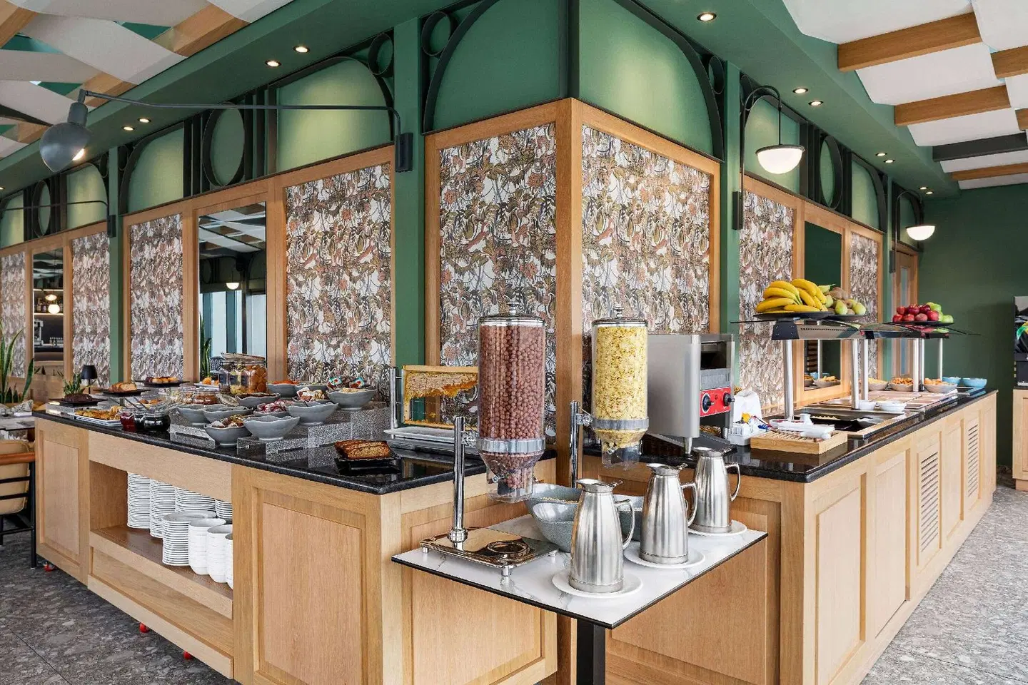 Zeus Essence Athens Central Restaurant