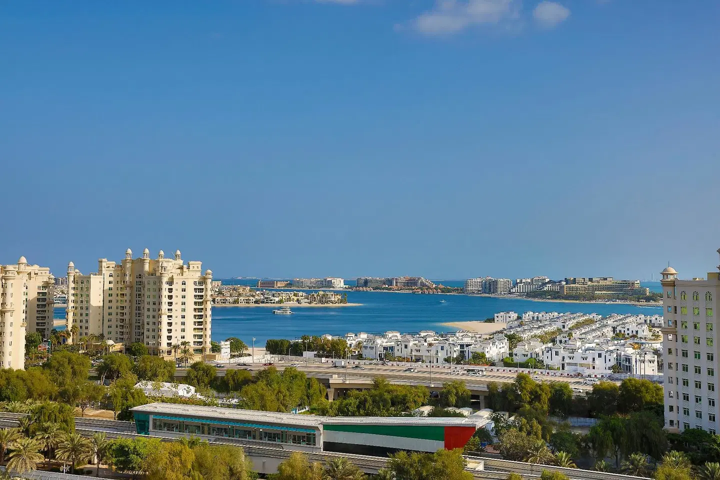 Tumbi Hotel Dubai The Palm, Tapestry Collection by Hilton LANDSCAPE