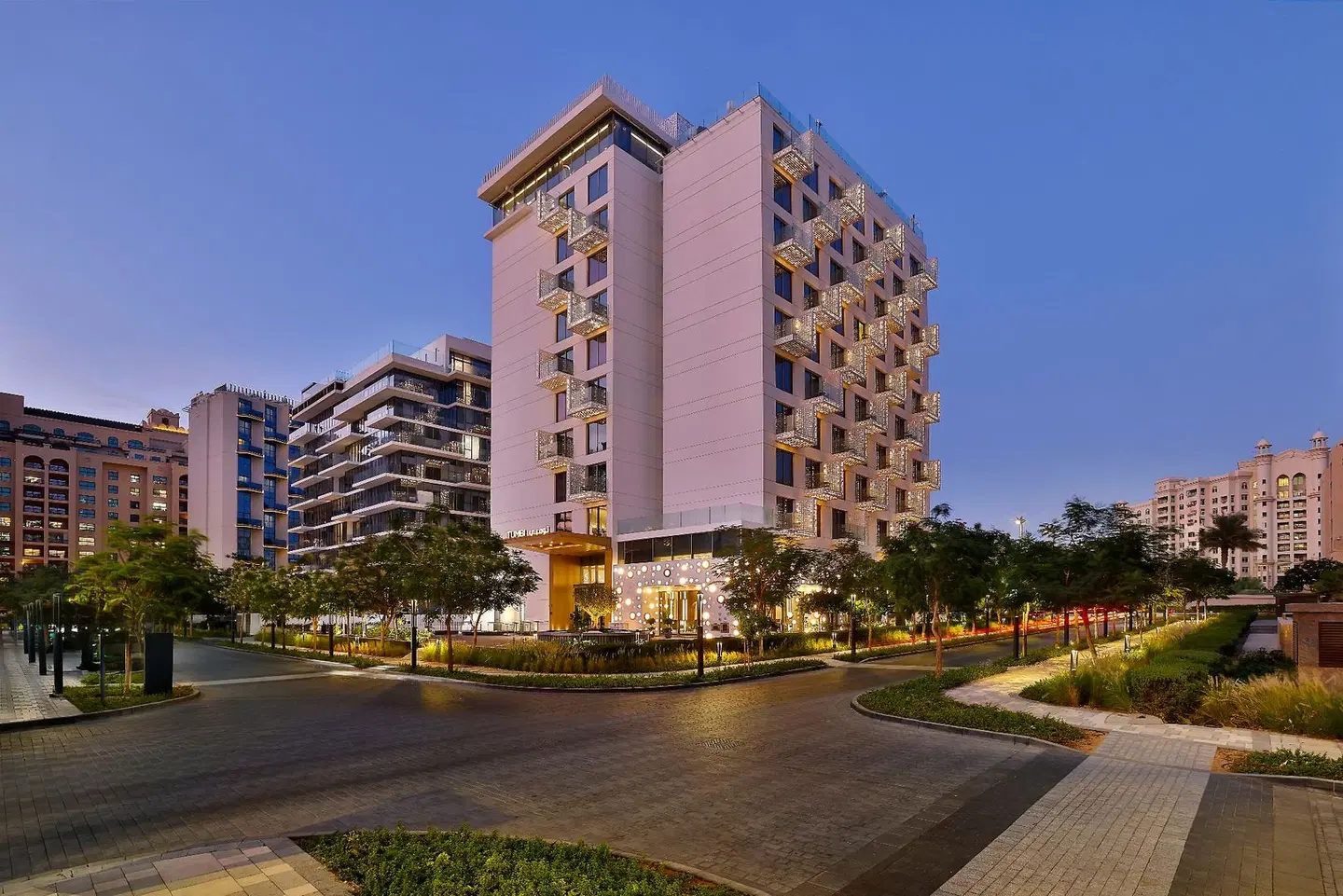 Tumbi Hotel Dubai The Palm, Tapestry Collection by Hilton EXTERIOR
