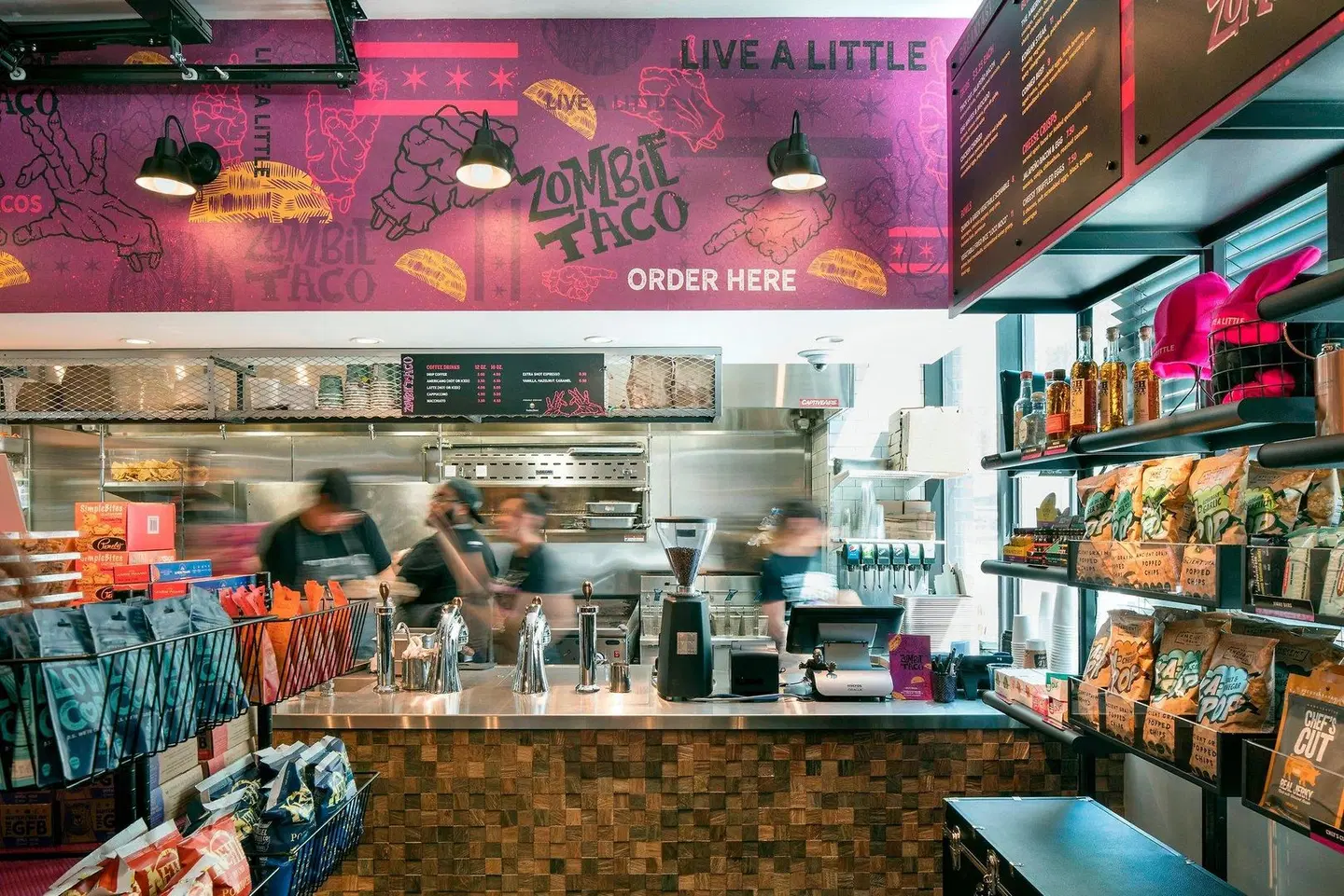 Moxy Chicago Downtown Bar