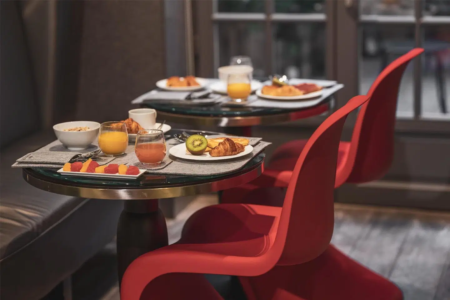 Le Petit Paris Restaurant