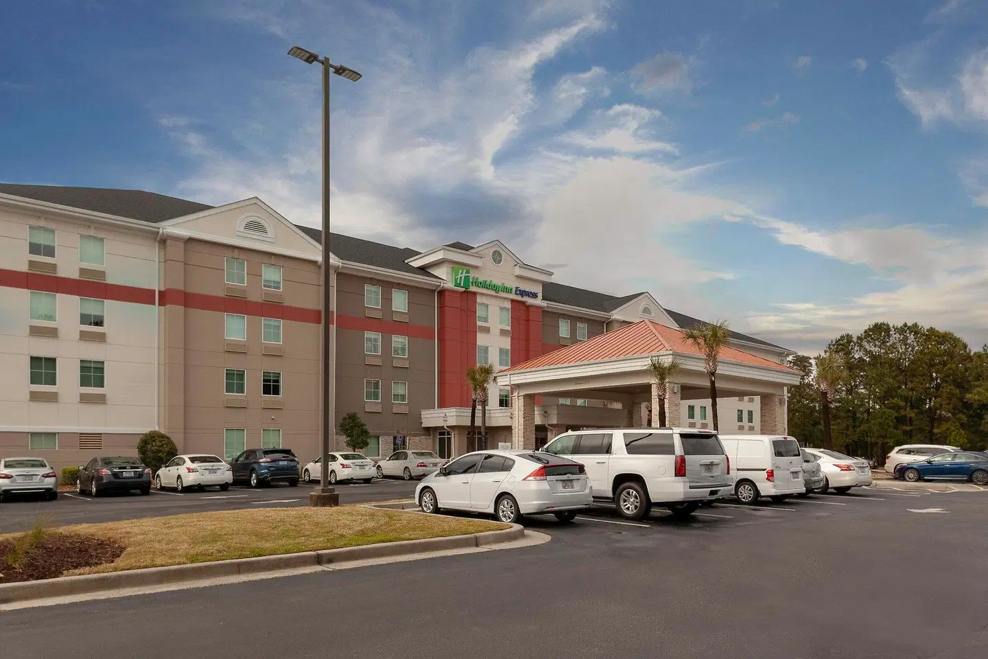 Holiday Inn Express Myrtle Beach-Broadway@The Bch EXTERIOR