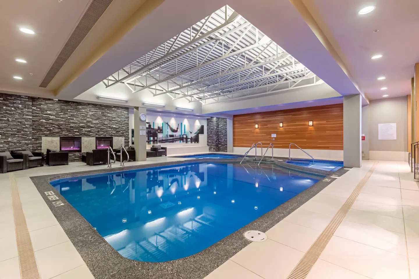 Banff Park Lodge Hallenbad