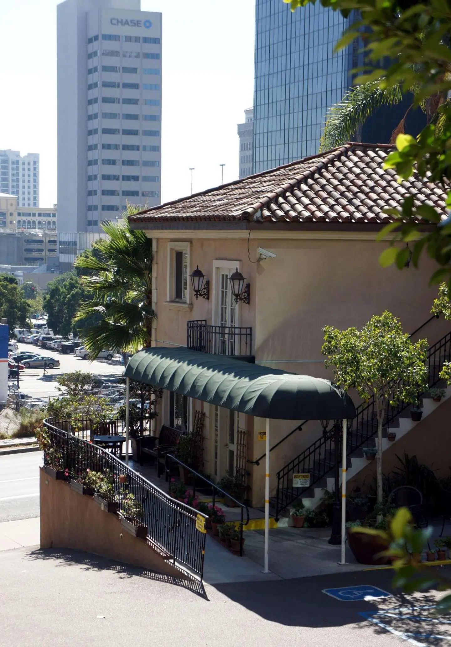 Best Western Cabrillo Garden Inn EXTERIOR