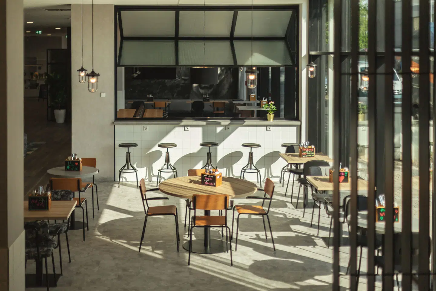 the niu Leo Restaurant