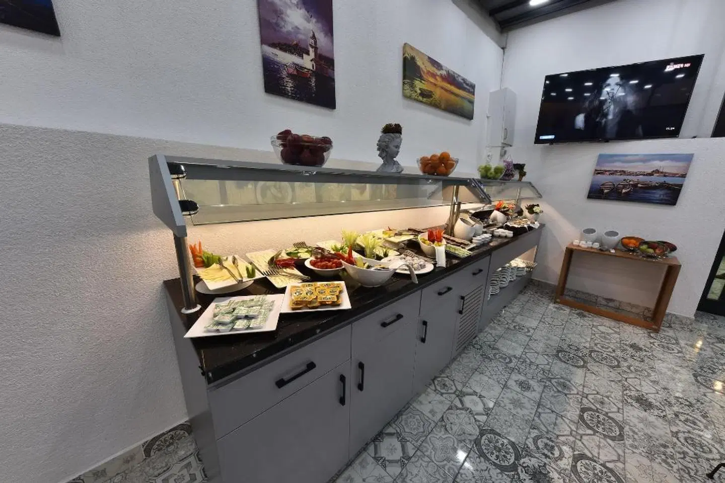 Almina inn Hotel Restaurant