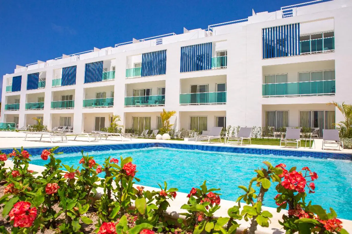 Coral House by CanaBay Hotels OUTDOOR_POOL