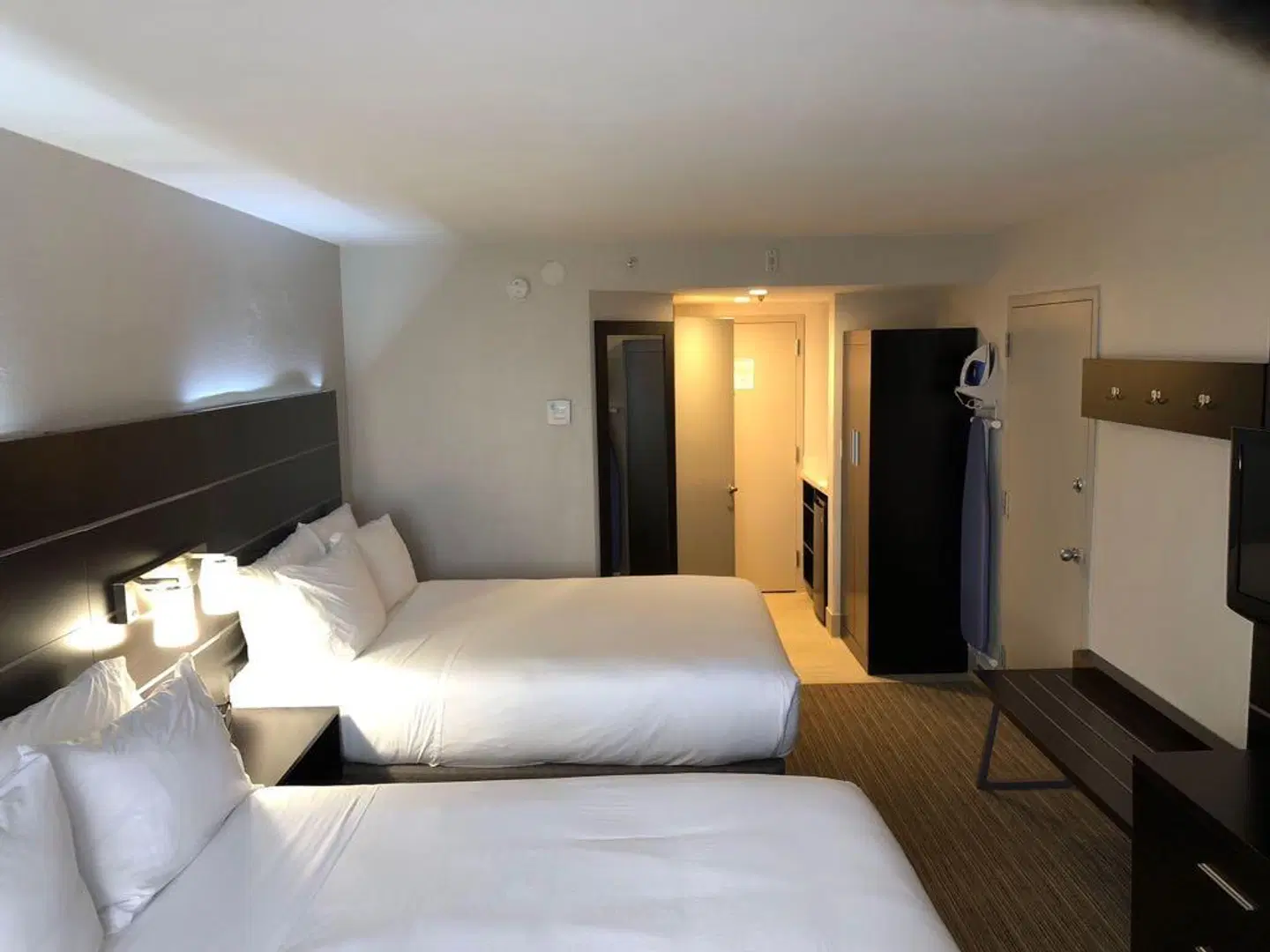 Holiday Inn Express & Suites Miami - Hialeah ROOM_EXAMPLE