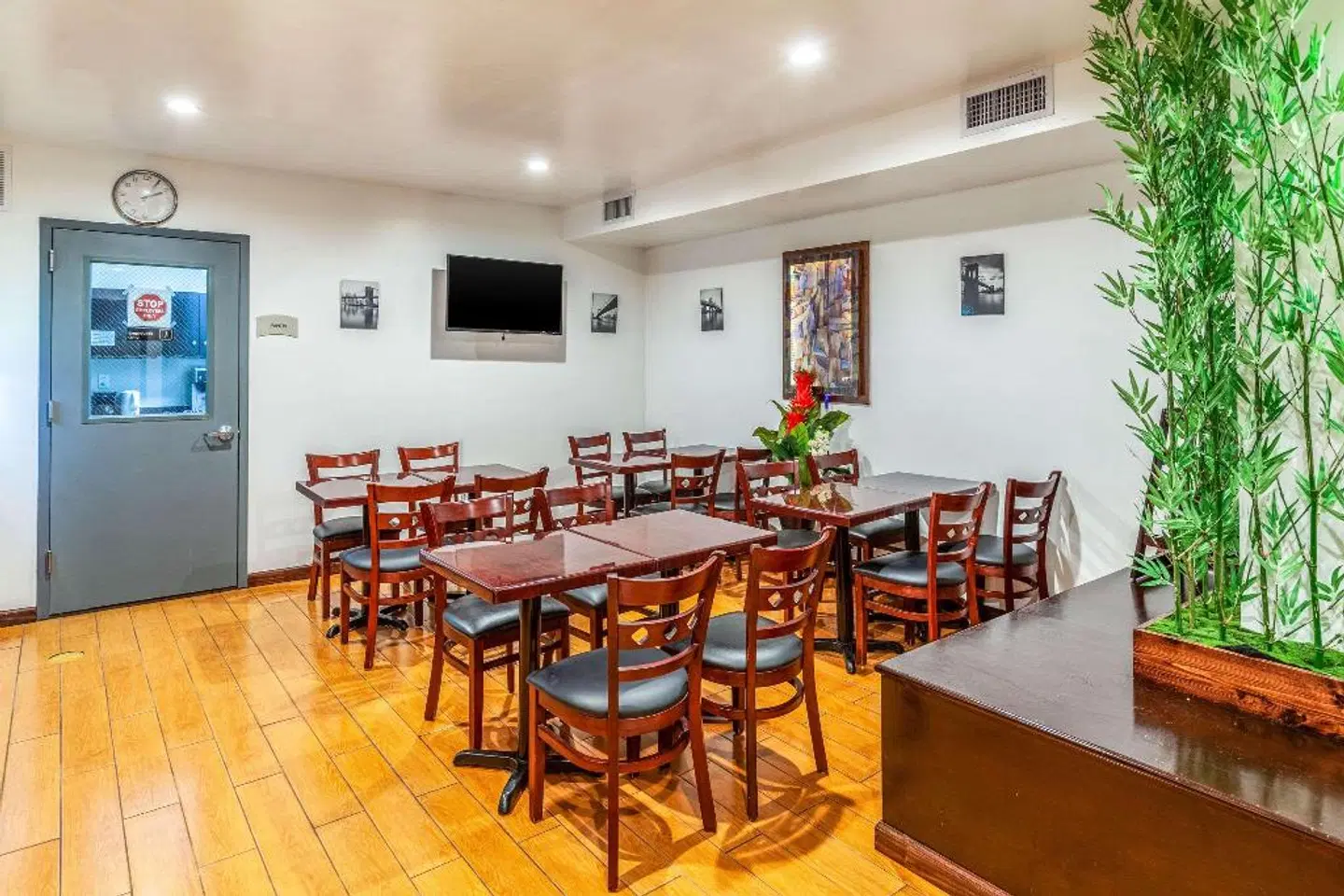 Quality Inn near Sunset Park Restaurant