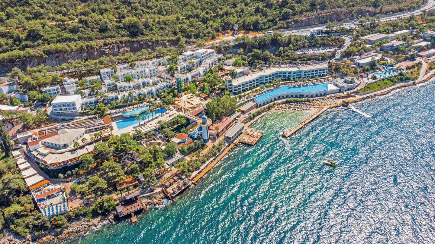 Blue Dreams Resort & Spa EXTERIOR