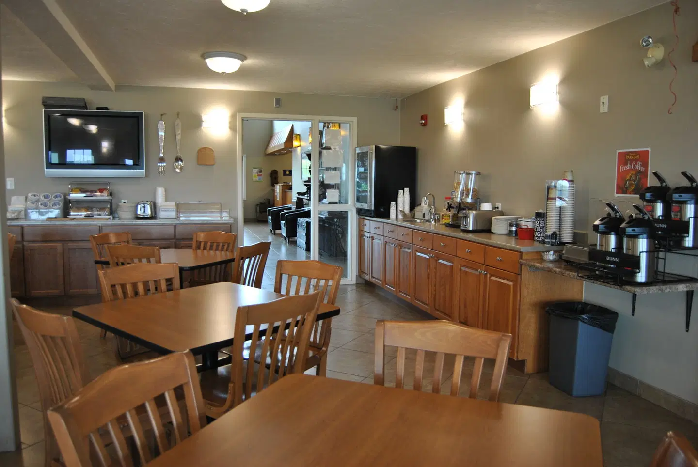 Auberge Bouctouche Inn & Suites Bar