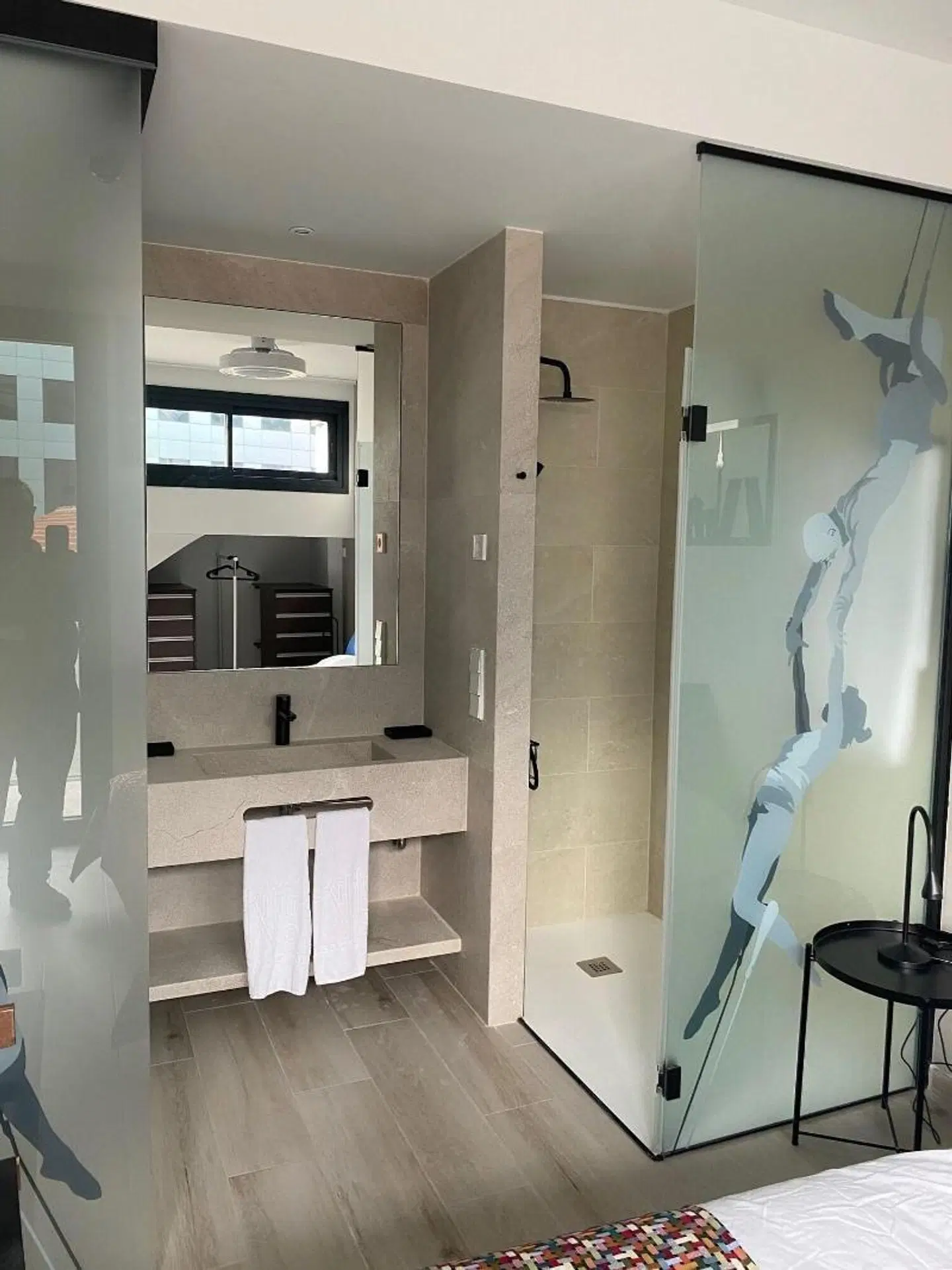 E-kilibrio Hotel & Apart-Suites Badezimmer