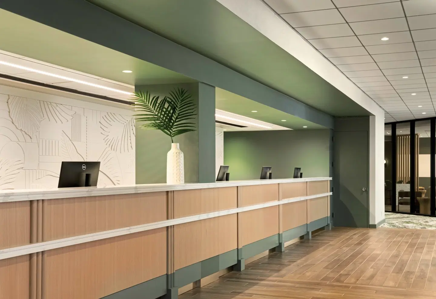 Sonesta Los Angeles Airport Bar