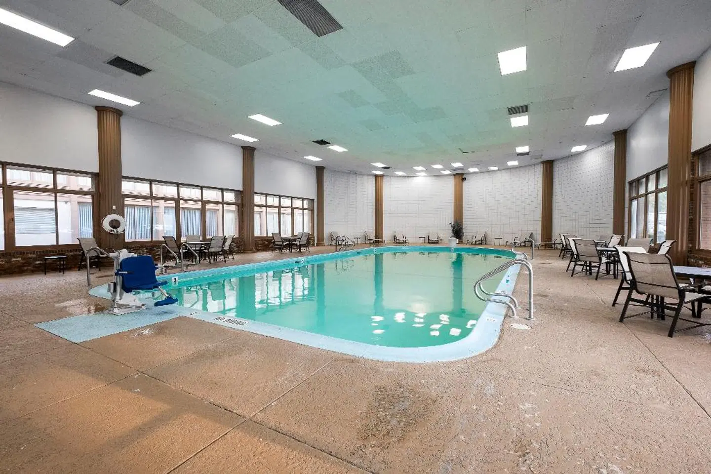 Red Roof Inn Plus Boston - Woburn Hallenbad