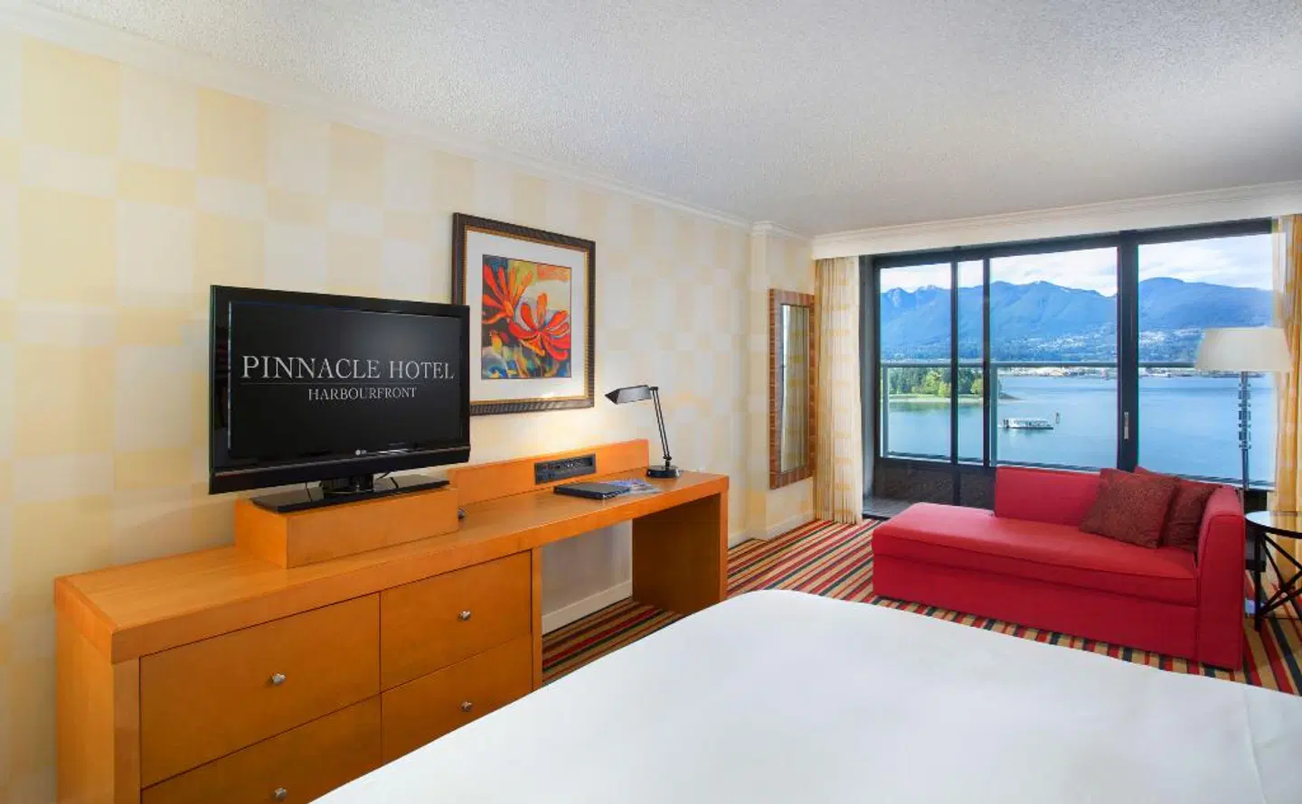 Pinnacle Hotel Vancouver Harbourfront ROOM_EXAMPLE