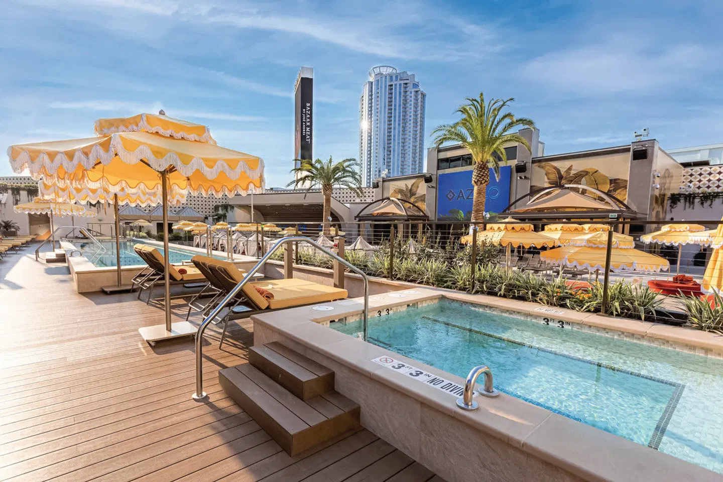 SAHARA Las Vegas OUTDOOR_POOL