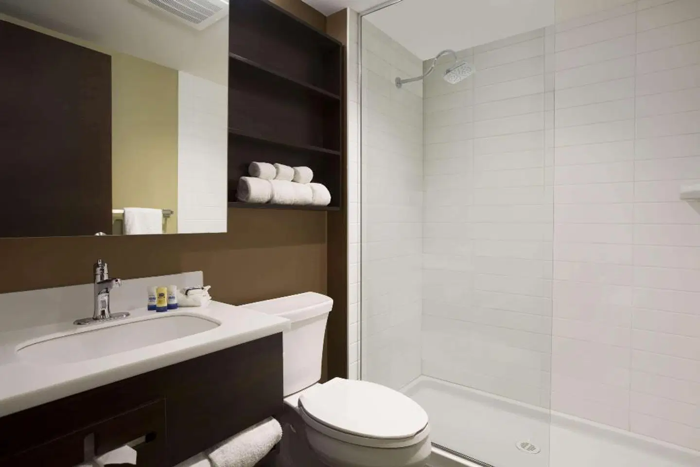 Microtel Inn & Suites by Wyndham Lloydminster Badezimmer