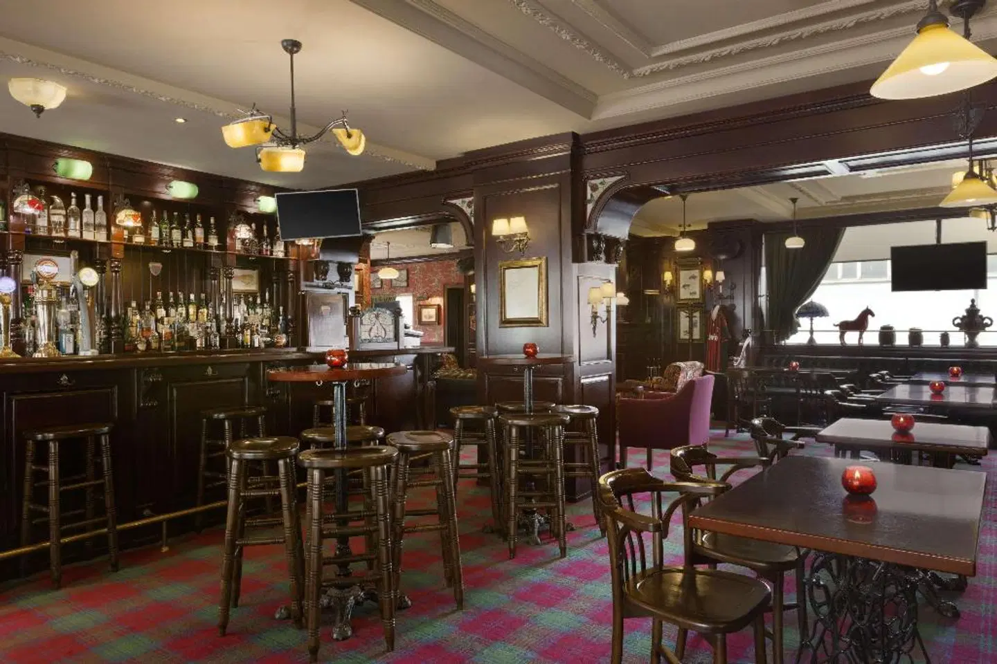 Ramada by Wyndham Istanbul Florya Bar