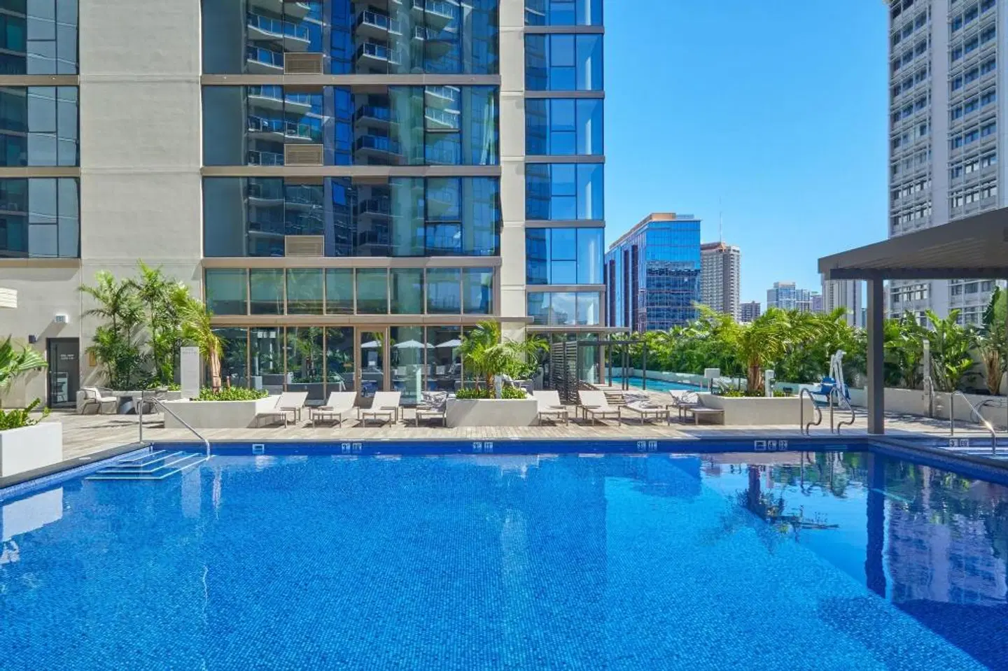 Renaissance Residences Oahu Honolulu OUTDOOR_POOL