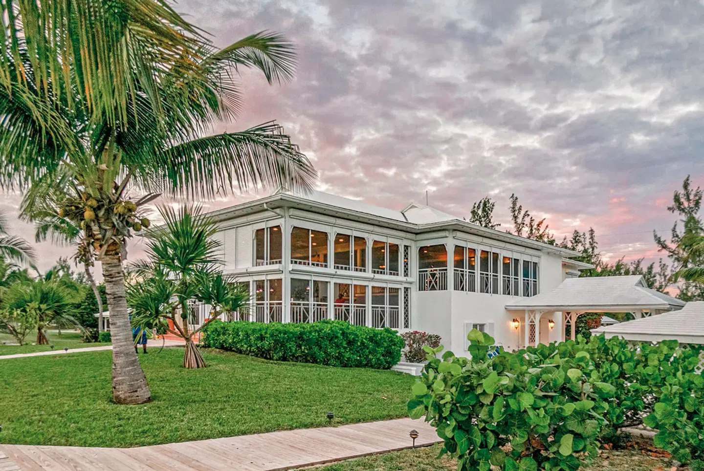 Cape Santa Maria Beach Resort EXTERIOR