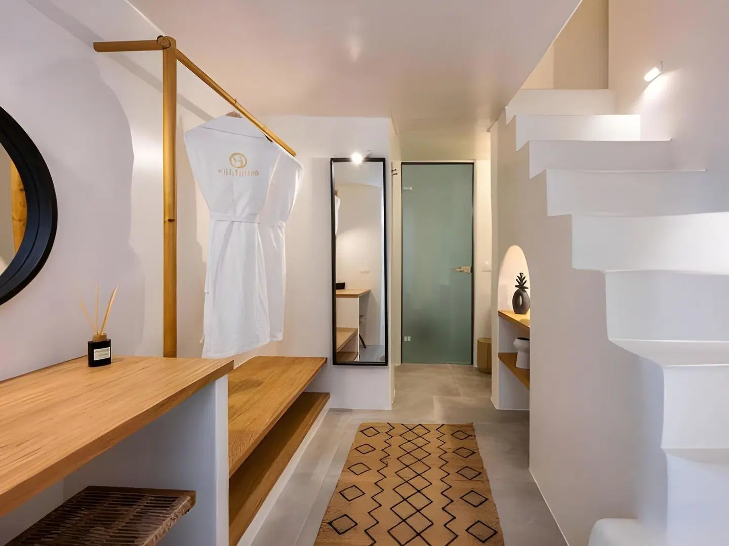 Hill Suites ROOM_EXAMPLE