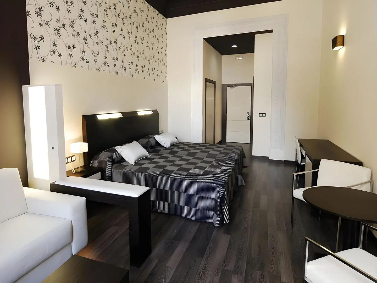 Hostal Alhambra Suites ROOM_EXAMPLE