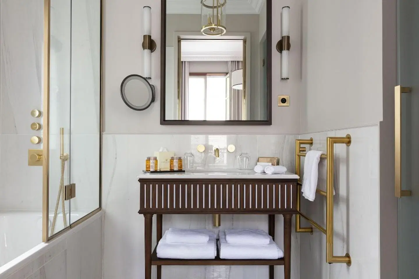 Les Jardins du Faubourg Paris Badezimmer