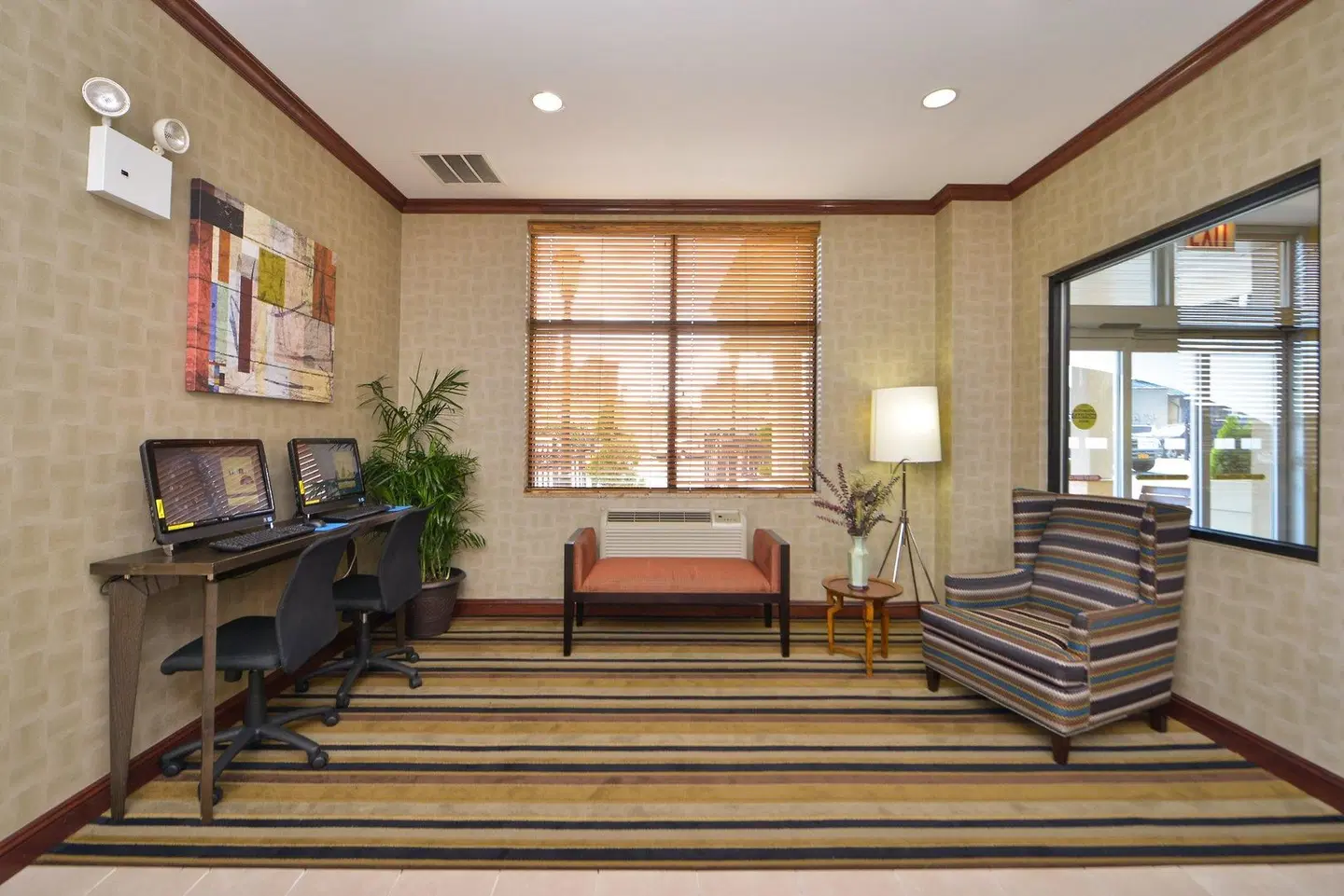 Holiday Inn Express LaGuardia ARPT HEALTH_BEAUTY