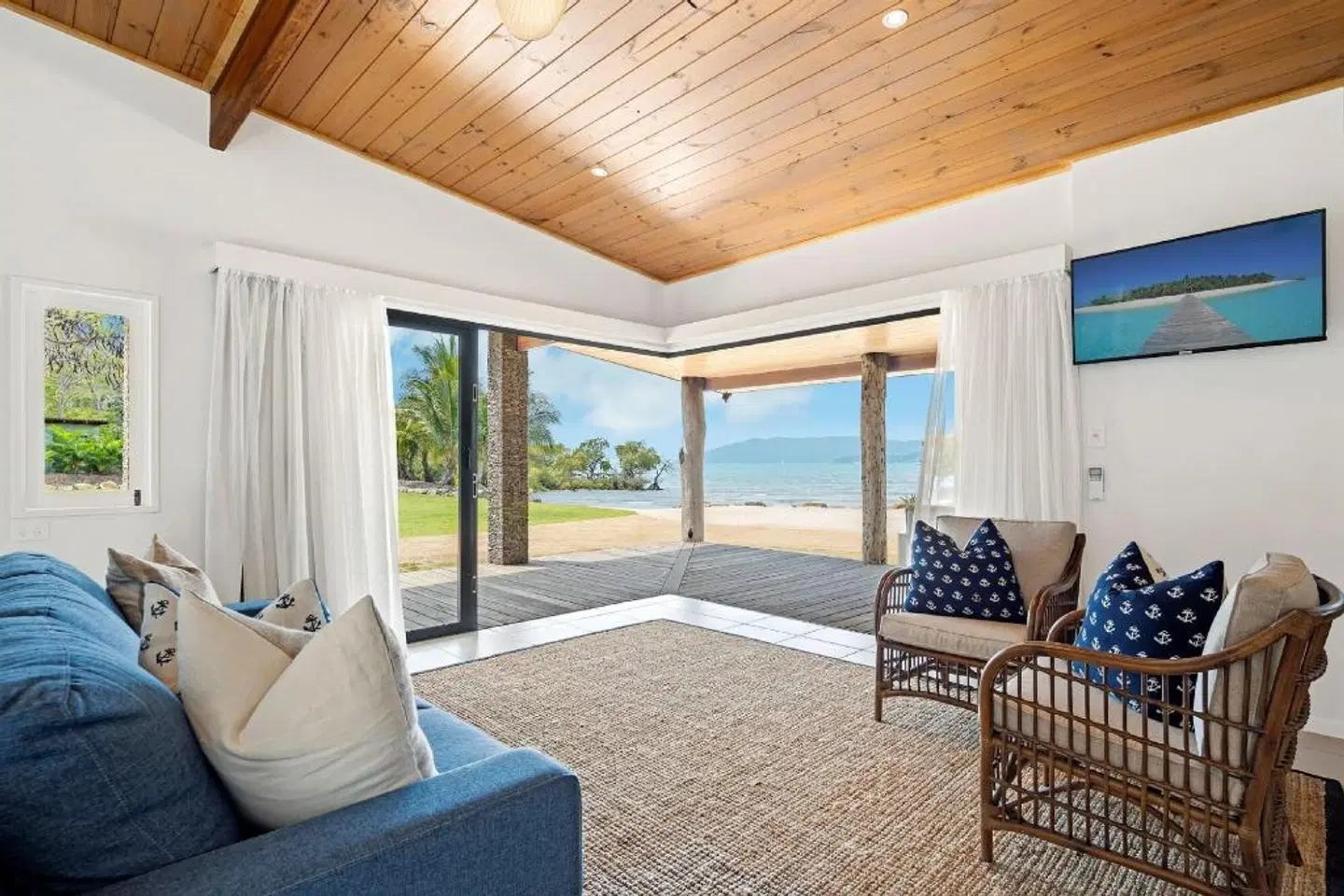 Freedom Shores ROOM_EXAMPLE