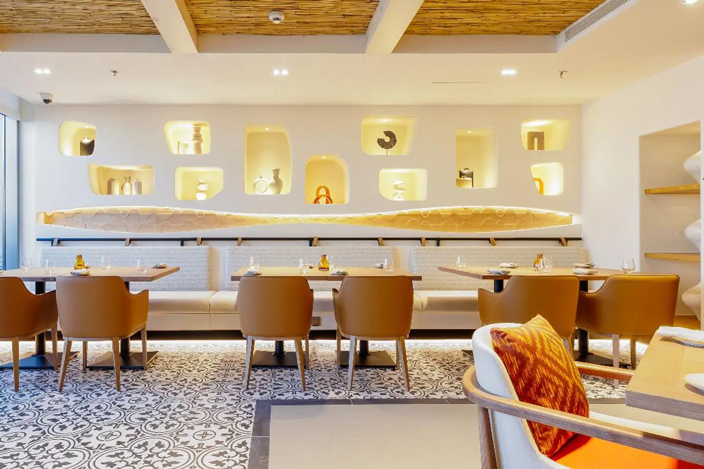 Holiday Inn Dubai Village Circle Restaurant