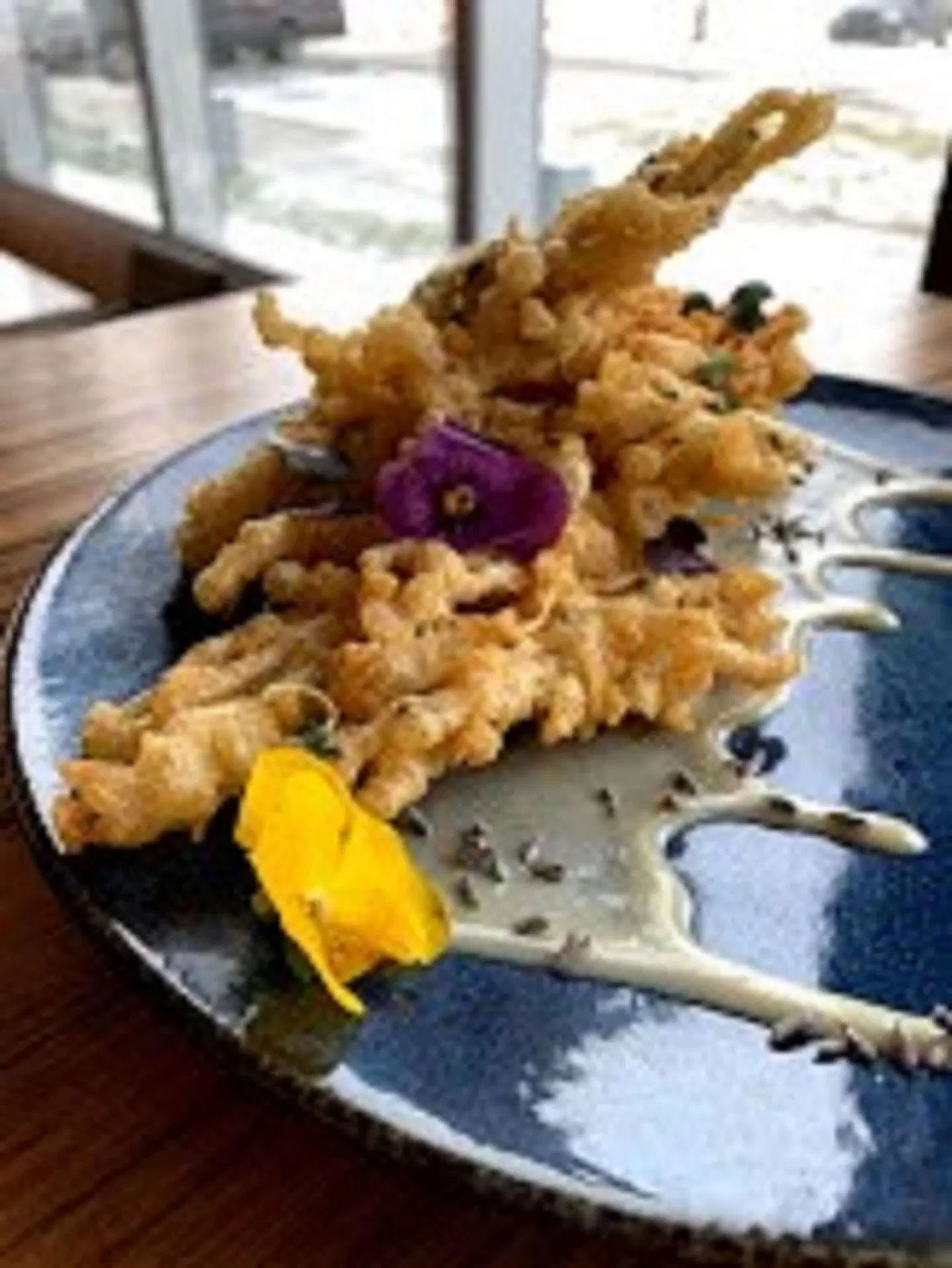 The Rose Chicago, Tapestry Collection By Hilton Tiere