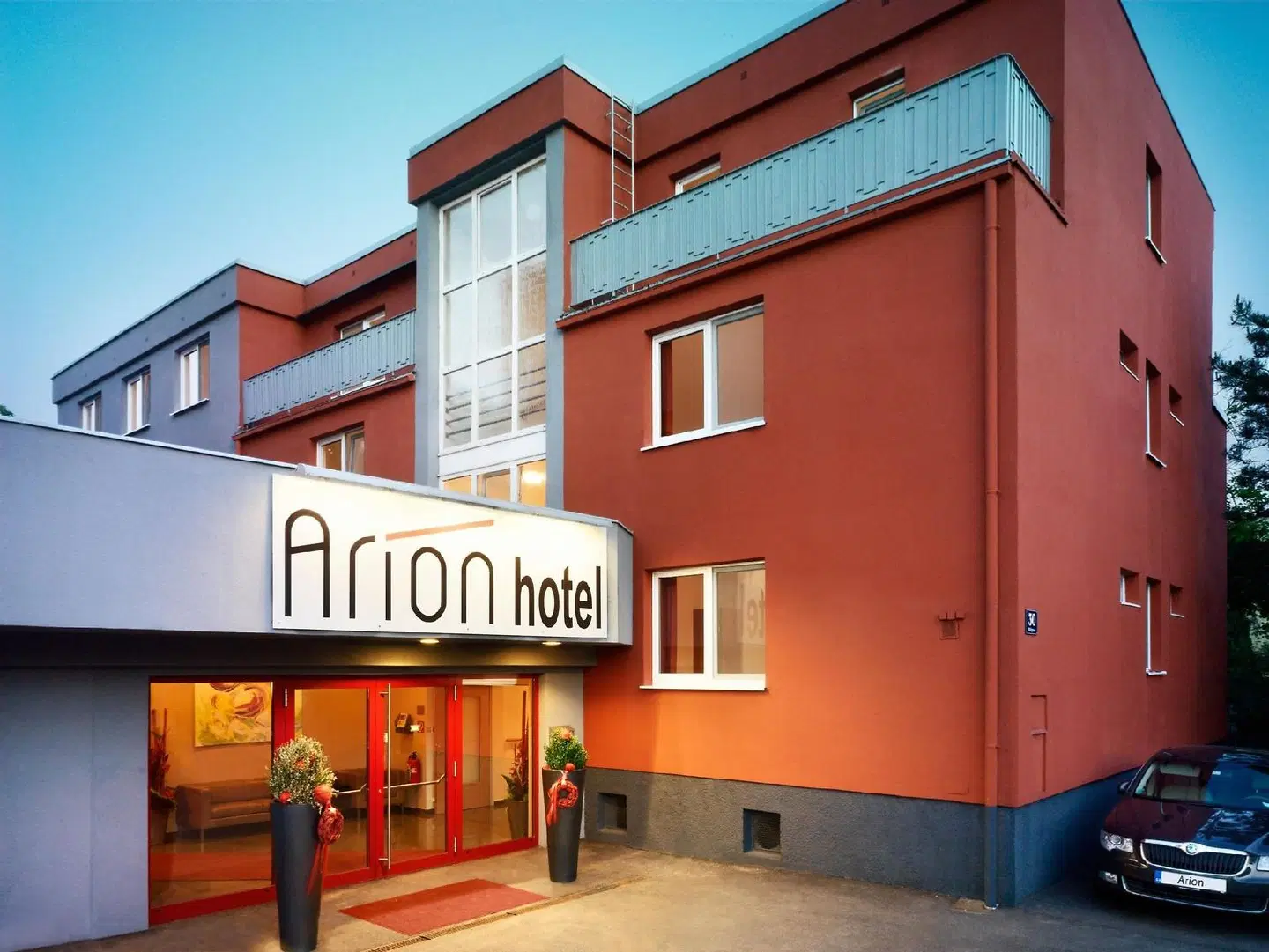 Arion Airporthotel EXTERIOR